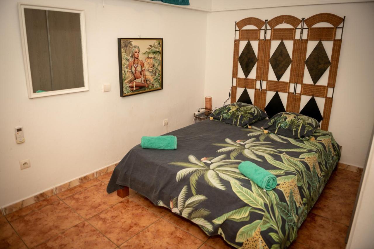 Chambres D'Hotes Du Domaine Des Doudous サン・ピエール エクステリア 写真